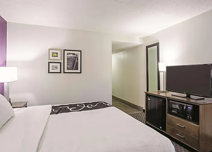 La Quinta By Wyndham Baltimore N / White Marsh