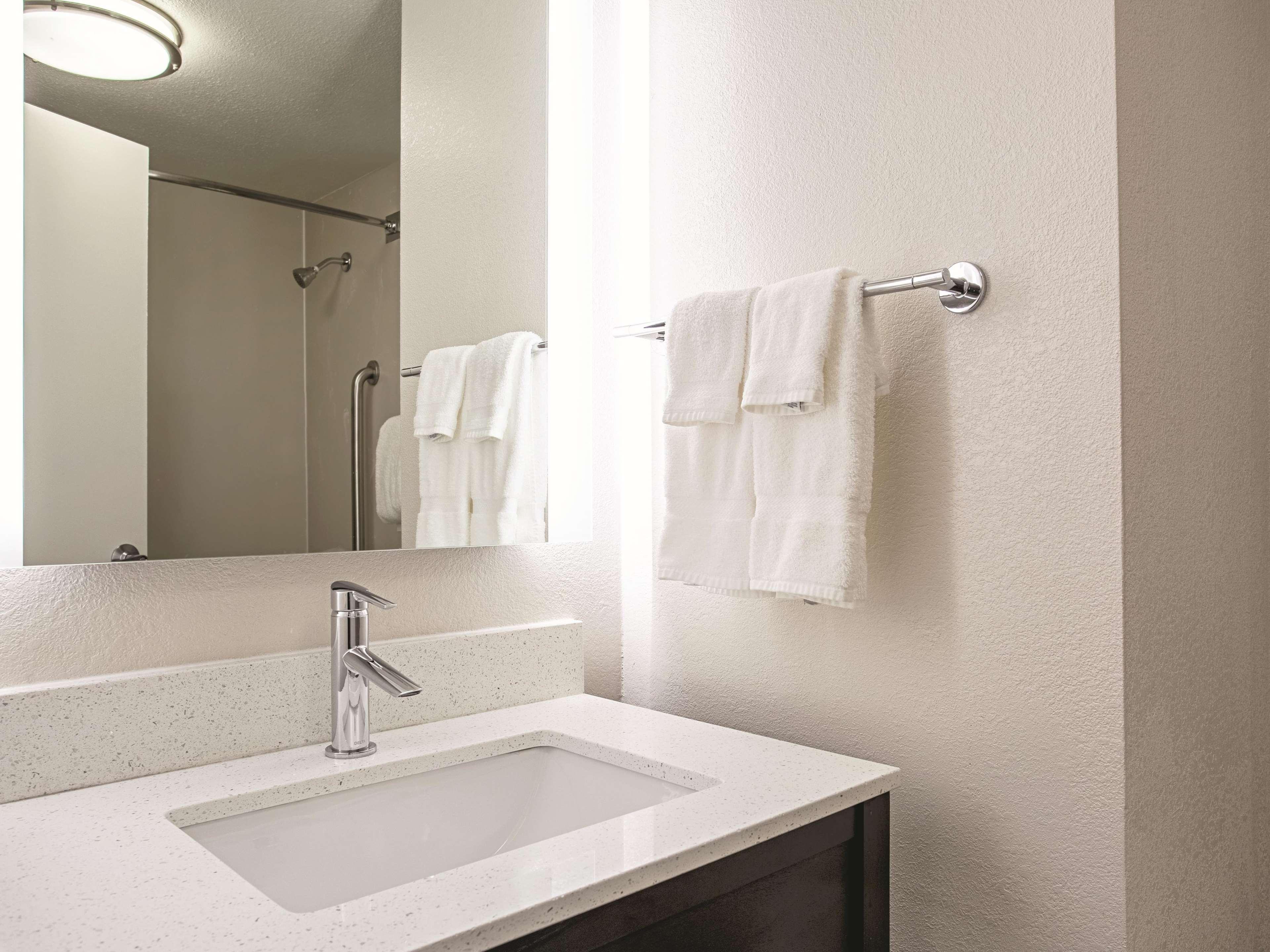 La Quinta By Wyndham N / White Marsh Hotel