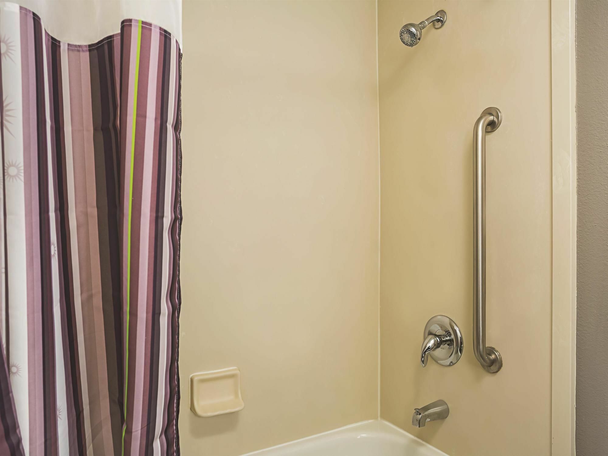 La Quinta By Wyndham Baltimore N / White Marsh 3*